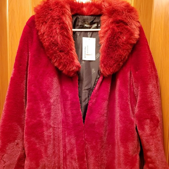 Red jacket - Picture 1 of 2